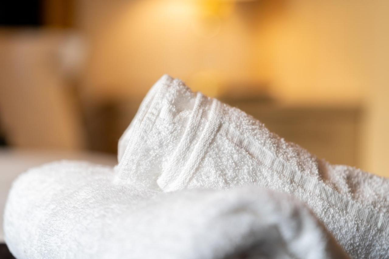 Caliber Stays Birmingham Bliss - Medusa Suite Apartments - Central 2-Bed Retreat - City Attractions, Sleeps 4, Free Netflix, Nearby Parking & Close Proximity - Bullring, Grand Central, The Cube - 5 Minutes Walk Bagian luar foto
