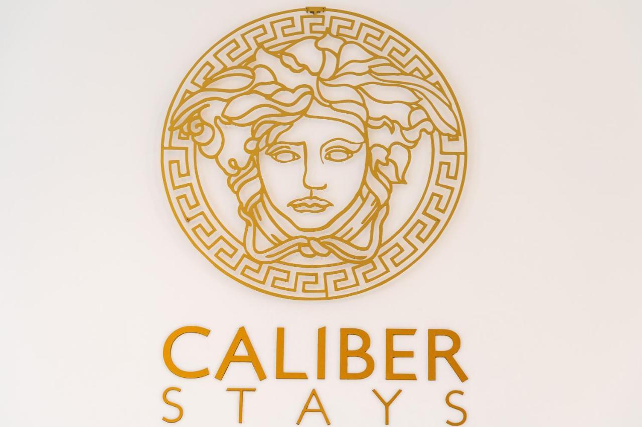 Caliber Stays Birmingham Bliss - Medusa Suite Apartments - Central 2-Bed Retreat - City Attractions, Sleeps 4, Free Netflix, Nearby Parking & Close Proximity - Bullring, Grand Central, The Cube - 5 Minutes Walk Bagian luar foto